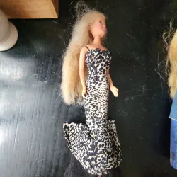 Búp bê Barbie đầm trắng đen 782644