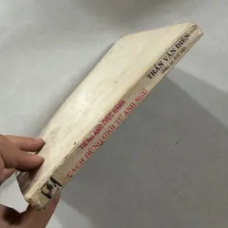 Cách dùng giới từ Anh ngữ - Trần Văn Điền 721073