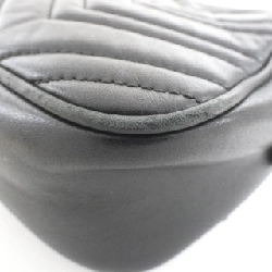 Túi xách vai GG Marmont 447632 DTD1T của Gucci 610844