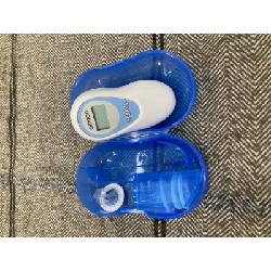 Nhiệt kế đo tai cho bé