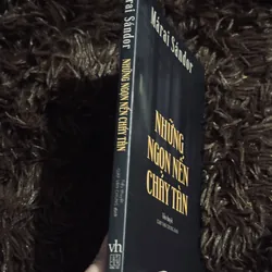 Những ngọn nến cháy tàn 740053