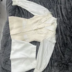 Váy trắng cùng chân váy mua 750k mặc 1 lần 1h pass lại 200k  719651