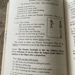 A PICTORIAL ENGLISH GRAMMAR PART TWO - Third Edision sách tiếng Anh, in tại Mỹ  796207