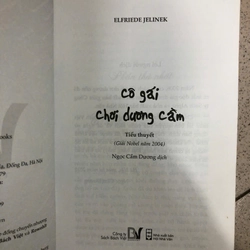 CÔ GÁI CHƠI DƯƠNG CẦM - ELFIEDE JELINEK 455258