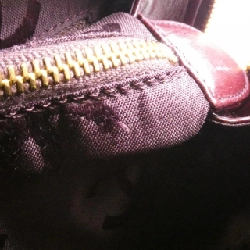 Túi xách chéo Chanel 612277