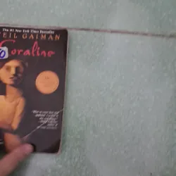 Coraline của neil gaiman 996779