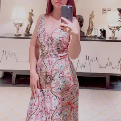 Váy đầm dài dạo phố