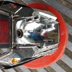 Chóa đèn hậu (đèn sau) xe máy Future X. Chính hãng Honda, ko có kính nhưng còn đẹp 67406