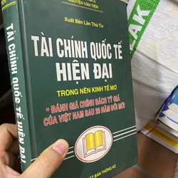 Sách Tài chính quốc tế