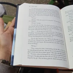 Còn Sẻ Vàng - Donna Tartt 973466