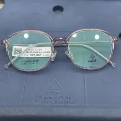 Gọng kính Zaspero siêu xinh- mới 98%( Tặng kèm Hộp + Khăn lau kính)