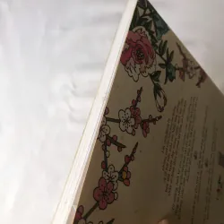 Sách tô màu Hoa văn mặt trời 731127