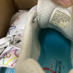 Giày thể thao Skeckers (size 7 US) chính hãng  800357