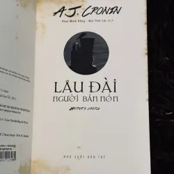 Lâu đài người bán nón 999301