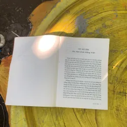 GIAI ĐIỆU BÍ ẨN VÀ CON NGƯỜI ĐÃ TẠO RA VŨ TRỤ - TRỊNH XUÂN THUẬN 759658