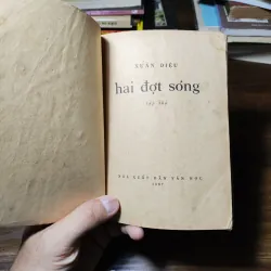 Hai Đợt Sóng - Xuân Diệu 1021258