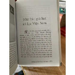Những người lãng mạn giữa đô thị -Lê thiếu Nhơn 750691