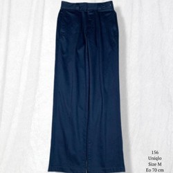 Quần Uniqlo ống suông size M đã qua sử dụng màu navy