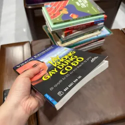 TAY KHÔNG GÂY DỰNG CƠ ĐỒ – Vikrom Kromadit- K3 1003707