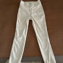 Quần legging giữ nhiệt nữ uniqlo size S, màu be chính hãng 