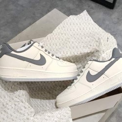 Giày sneaker thể thao nam nữ trắng sữa viền xám bạc Air Force one còn mới nguyên 60910