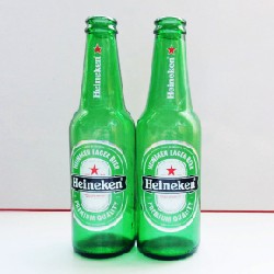 Set 02 vỏ chai Heineken ngày xưa