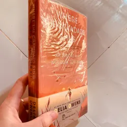 Xa ngoài kia, nơi loài tôm hát" - Delia Owens.   977444