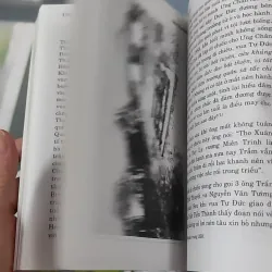 Nhà Nguyễn Chín Chúa Mười Ba Vua - Thi Long 970255