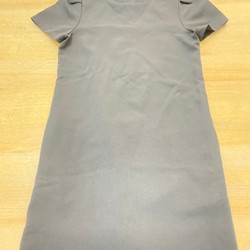 Đầm màu đen tối giản dáng vừa size S dưới 48kg