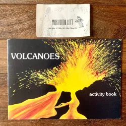 Sách ngoại văn set 4 cuốn Activity Books, Used, Bìa Mềm 756488