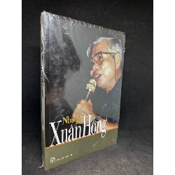 (TẶNG BOOKMARK) Nhạc sĩ Xuân Hồng, bìa cứng. Mới 90 % RBK2807