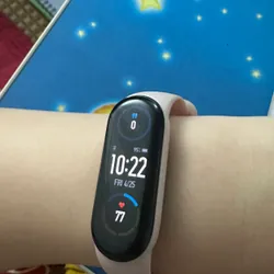 Miband 6 còn dùng tốt
