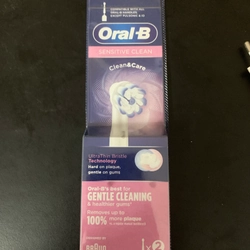 Bàn chải điện Oral B Braun với 2 bàn chải mới nguyên tem 548144