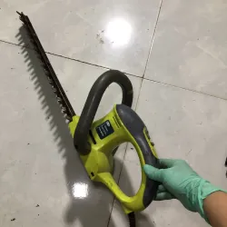 Máy cắt tỉa hàng rào Nhật