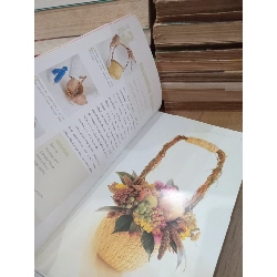 FLORISTS' REVIEW 101 wedding bouquets with how-to instructions 790173