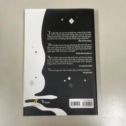 Thiên tài bên trái Kẻ điên bên phải 783918