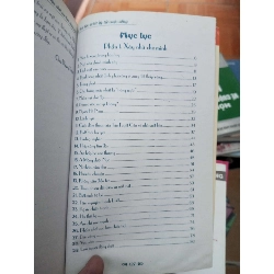 Phẩm chất cao hơn chiến tích - Tri Thức Việt 2011 VAVO-AK18 969440