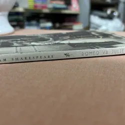 Romeo và Juliet 🌊 695189