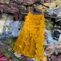 Váy nữ nắng vàng dáng suông kiểu dáng xòe đính hoa nổi siêu xinh 1024440