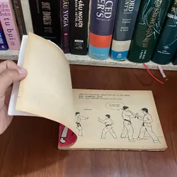 II Võ Thuật Tinh Hoa: Kỹ Thuật Chiến Đấu Tự Vệ _ Tự Luyện Lưỡng Tiết Côn - 1991 559409