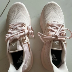 Giày Adidas nữ mới 100%. Hàng mua tại Mỹ, không hộp, size 38, màu hồng nhạt nữ tính. 316831