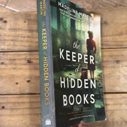 The Keeper of Hidden Books - Madeline Martin 752906