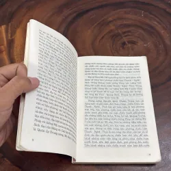 II Đối Thoại Và Tản Văn: Sự Kỳ Diệu Của Lịch Sử - Nam Hà - 2003 970761