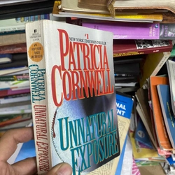 Sách ngoại văn cũ chính hãng Unnatural exposure - Patricia Cornwell