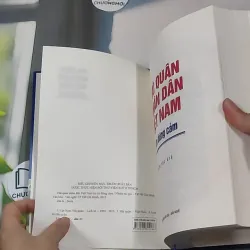 [MIỄN PHÍ BỌC SÁCH] Hải Quân Nhân Dân Việt Nam - Tài Trí, Dũng Cảm 990343