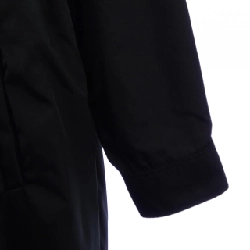 Áo khoác PRADA với logo hình tam giác 292061 S222 1WQ8 632279