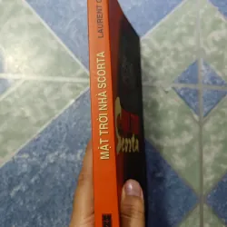 Mặt Trời Nhà Scorta - Laurent Gaudé 993615