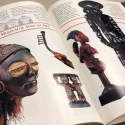 A PICTURE TOUR OF THE SMITHSONIAN - 1990 522618