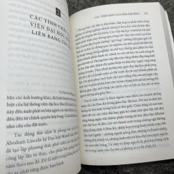 Các công dụng của đại học Clark Kerr 752524