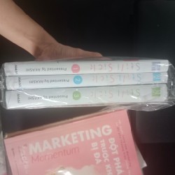 Combo 3 quyển Still Sick bản thường gồm truyện và obi chỉ bóc seal mới 99% 25456